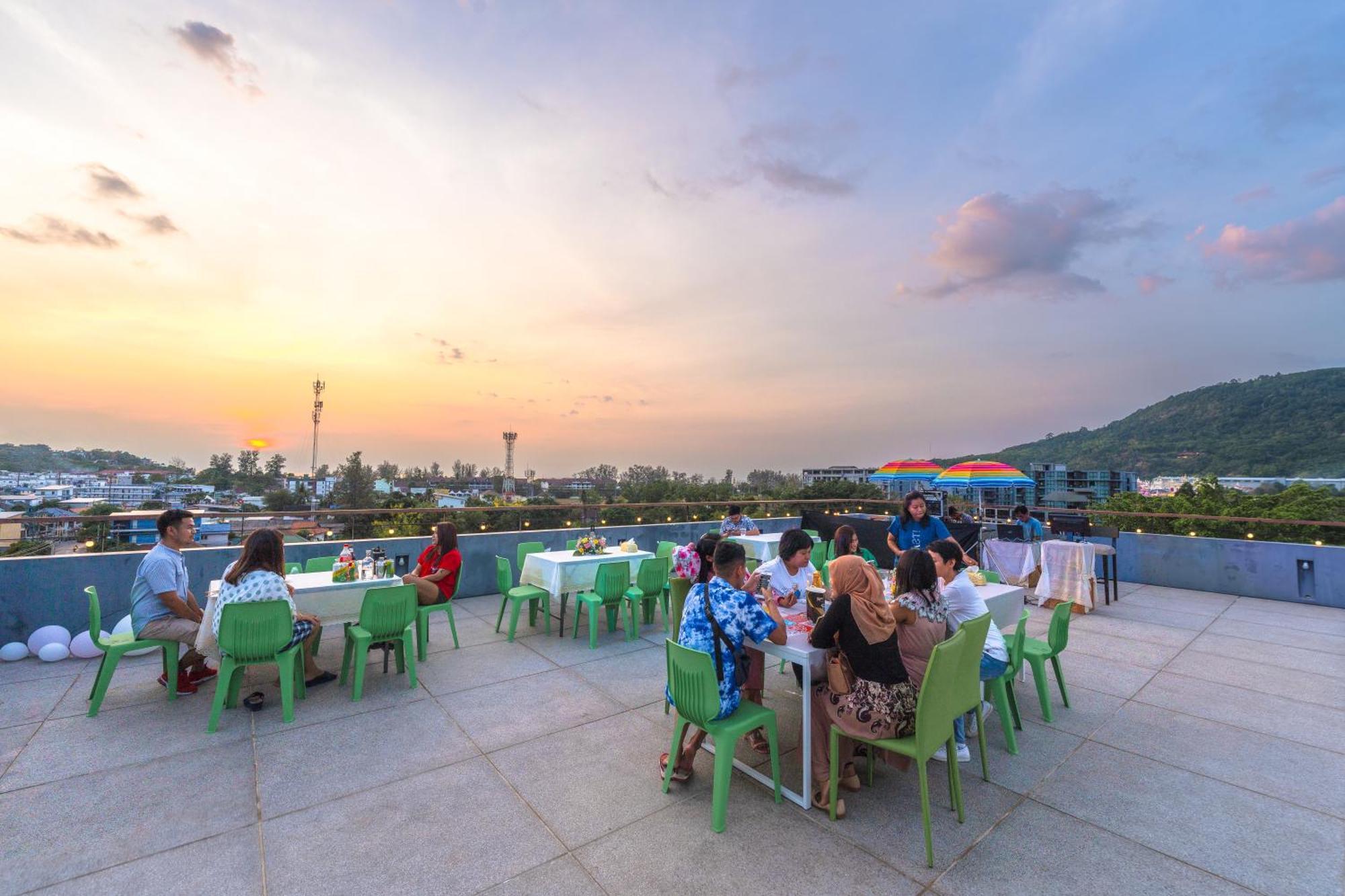 G1 Touch Blue Sky Hotell Kamala Beach Exteriör bild
